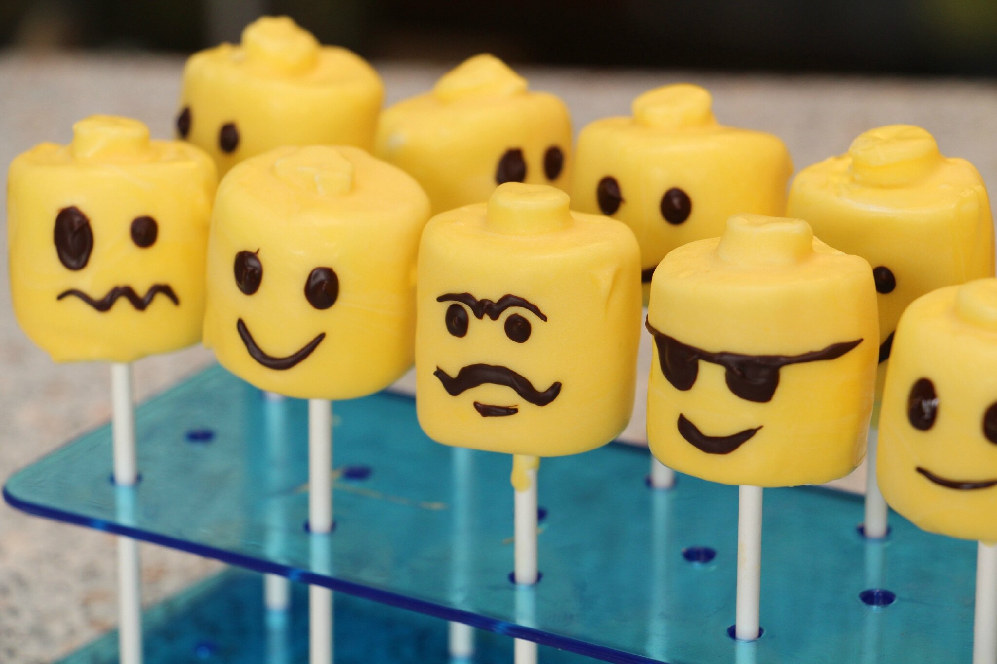 Cake pops Lego en marshmallow