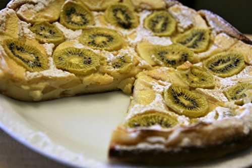 Clafoutis with apples and kiwis