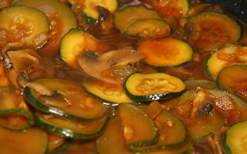 Pan-fried zucchini and mushrooms