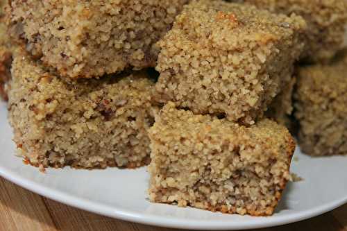 Semolina Squares with Walnuts