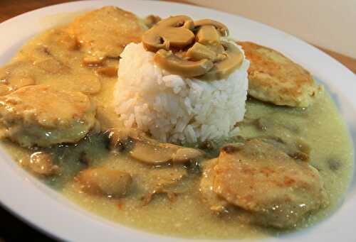 Steaks de poulet sauce crémeuse aux champignons (sans crème)