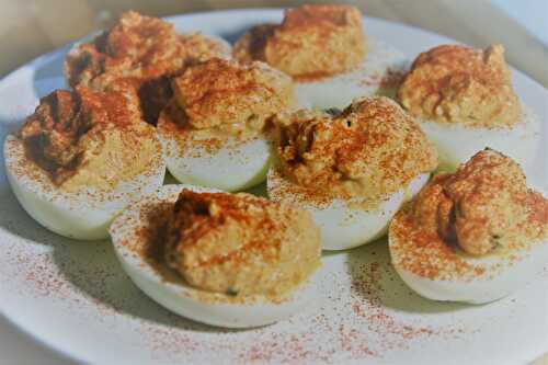 Hard-boiled eggs with paprika