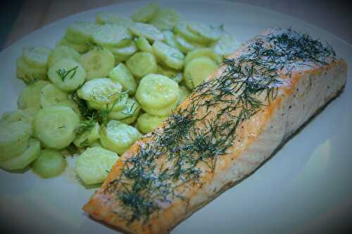 Baked salmon with dill