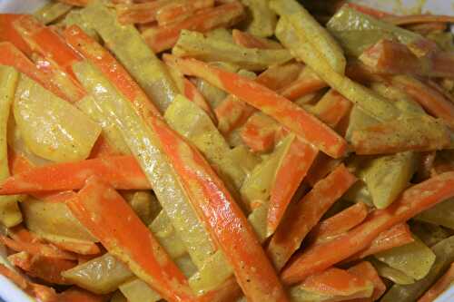 Poêlée crémeuse de chou-rave et carottes au curry
