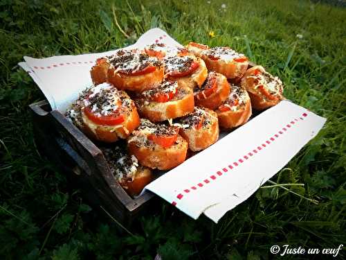 Juste un œuf part en pique-nique - Nouvelle recette salée : Crostini campagnards