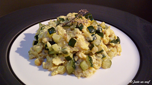 Œufs brouillés aux courgettes