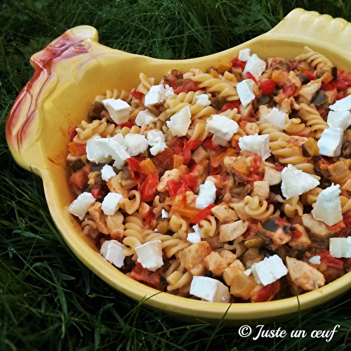 Pâtes aux légumes d'été et fromage de chèvre