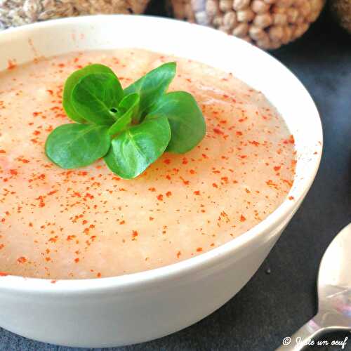 Velouté de carottes blanches au lait de coco et au paprika