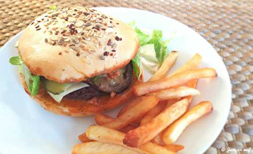 Burger aubergine au miel et cheddar blanc