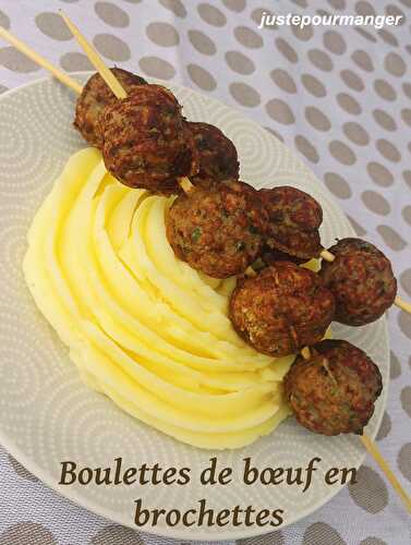 Boulettes de bœuf en brochettes