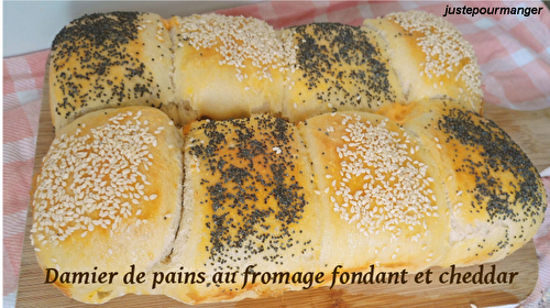 Damiers de pains fourrés au fromage fondant et cheddar