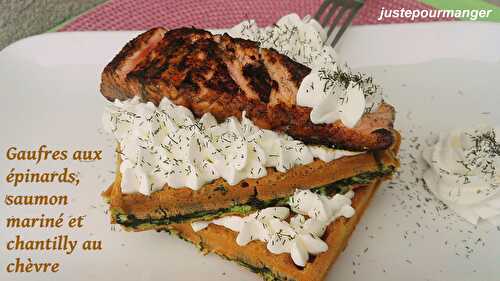 Gaufres aux épinards, saumon mariné et chantilly au chèvre