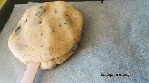 Sucettes cookies Smarties et chocolat