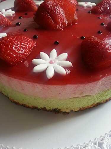 Bavarois pistache, fraises