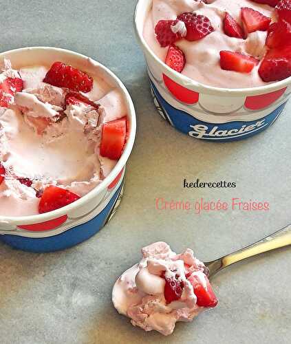 Créme glacée mascarpone fraise, morceaux de fraises