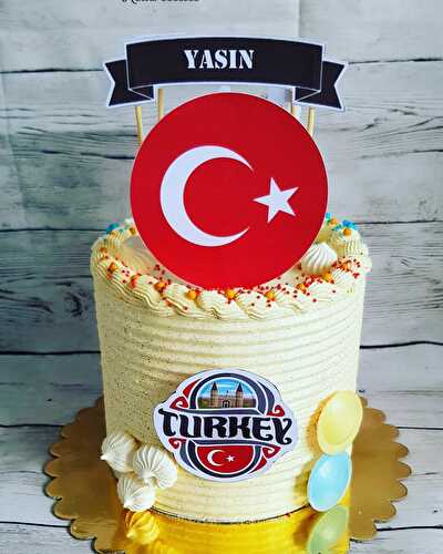 Layer cake double thème Naruto et Turquie