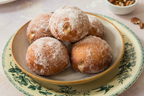 Petits beignets au sucre, fourrés à la Pécatonka