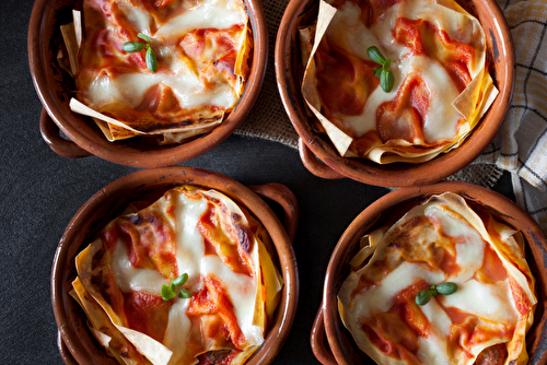 Lasagnes de pain sarde, aux tomates et à la Mozzarella