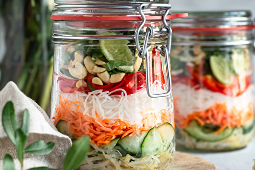 Salade de vermicelles de riz à la manière thaï, sauce miel, gingembre et cacahuète