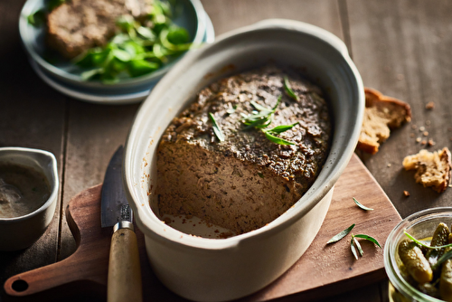 Terrine de rognons d’agneau à l’estragon, sauce forestière