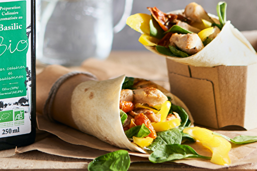 Wraps de poulet mariné à l’huile au basilic