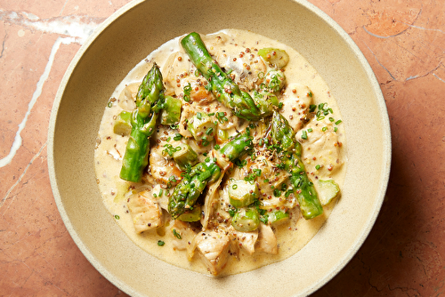 Cocotte de veau aux asperges vertes, crème parfumée à l’anis vert et fenouil sauvage