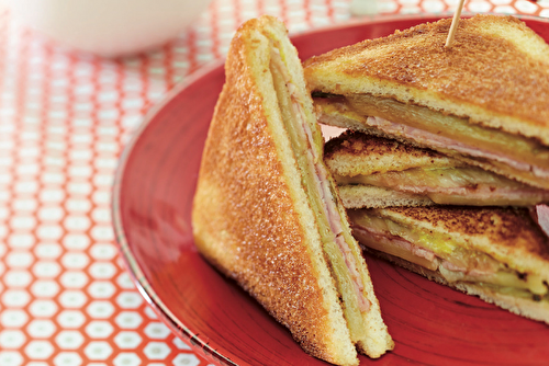 Croque-monsieur de jeunes pousses d’endives au comté et fleur de sel