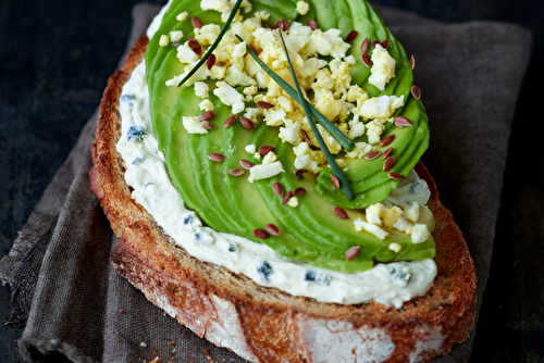 Tartine à l’avocat et Saint Agur Frais Plaisir