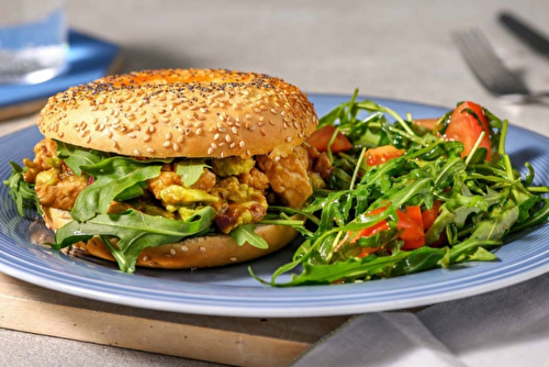 Bagel avocat poulet et roquette