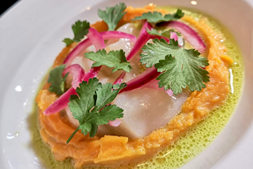 Ceviche à la patate douce fumée, sauce Leche de Tigre