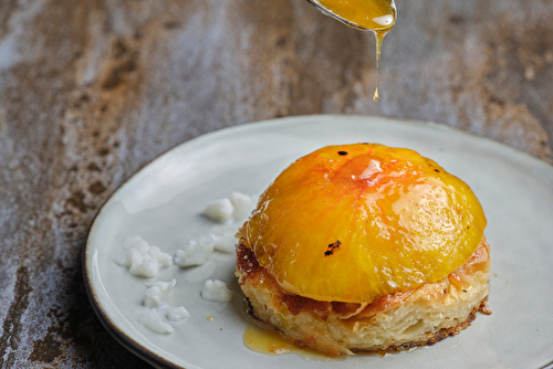 Calisson de Marquise jaune Savéol sur son mendiant de kouign amann