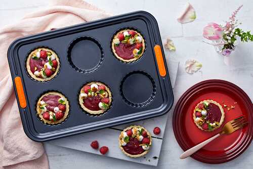 Tartelettes à la crème de framboises et de roses