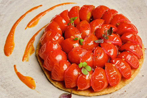 Tatin de Coeurs de Pigeon, jus de tomate au romarin