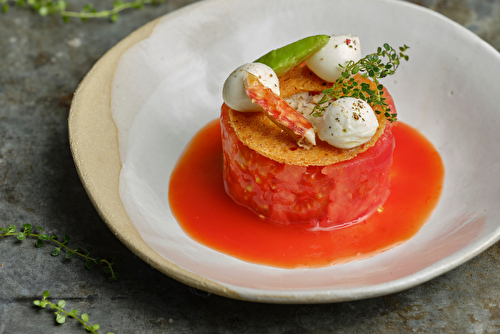 Reine de Coeur Savéol acidulée, mozzarella et tourteau au caramel de tomates