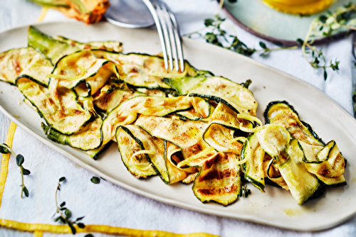 Salade de courgettes grillées, thym, citron