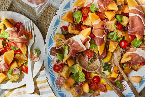 Salade panzanella au melon et au jambon de Parme