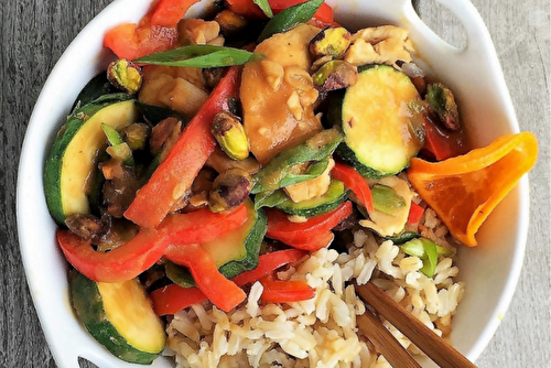 Sauté de poulet et de légumes à la mandarine et aux pistaches