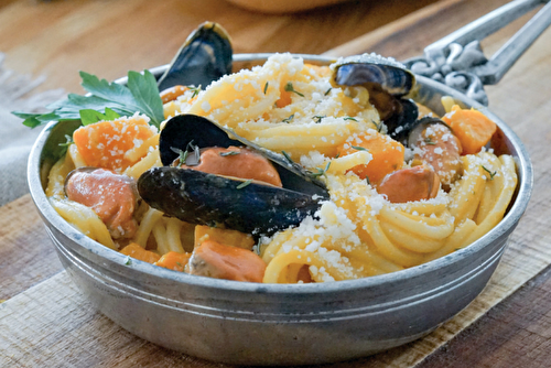 Spaghettis aux moules de bouchot de la Baie du Mont-Saint-Michel et crème de butternut rôtie