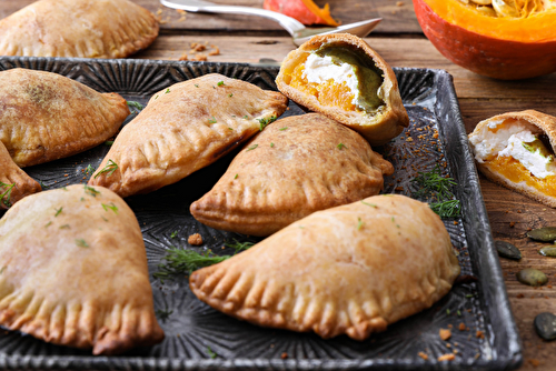 Empanadas de courge, ricotta et crème de pépin de courge