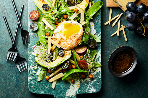 Salade de pois chiches croustillants au Gruyère AOP suisse