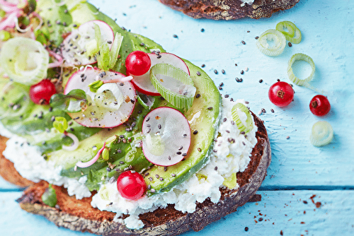 Avocado toasts à la Mousse Chavroux