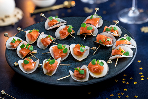 Bouchées croquantes de radis au saumon fumé ASC Grand Nord Norvégien, caramel d’agrumes au Miso