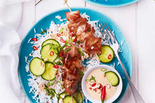 Brochettes d’agneau Satay, délicieusement cacahuète