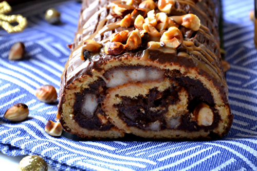 Bûche chocolat-caramel sans sucre raffiné ni beurre, poire et noisettes