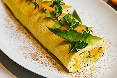 Bûche légère aux fruits exotiques et coriandre