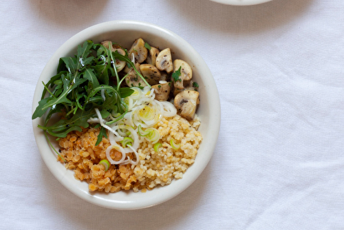 Buddha bowl aux perles de blé dur et champignons - Kiss My Chef