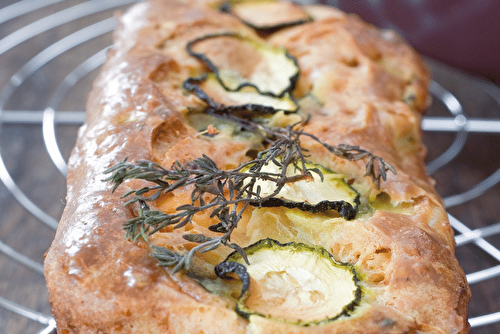 Cake aux courgettes et au chèvre en 15 minutes