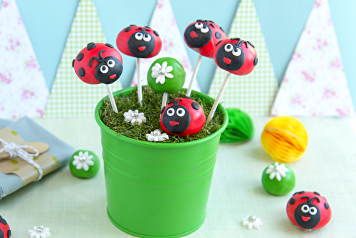 Cake Pops Coccinelle, la déco à croquer