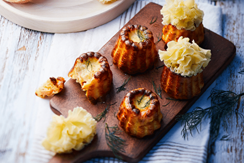 Cannelés salés au saumon et Tête de Moine