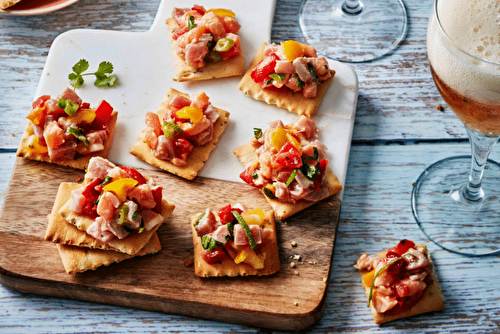 Ceviche de saumon et thon sur crackers